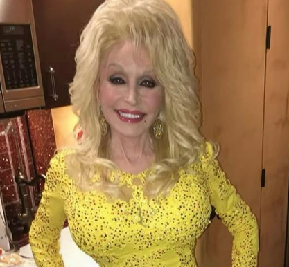 Last Photo of Dolly Parton’s Reclusive Husband with Shaggy Gray Hair – He Died at 82